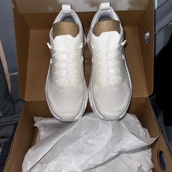 On Running Cloudtilt Moon Women's Sneakers - White Frost - Picture 7 of 9